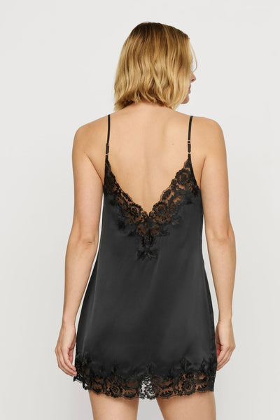 Low_Res-S5683-BLACK-B_0635_1_600x600.jpg