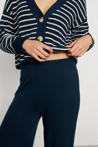 Z4665-NAVY-D_0714_600x600.jpg